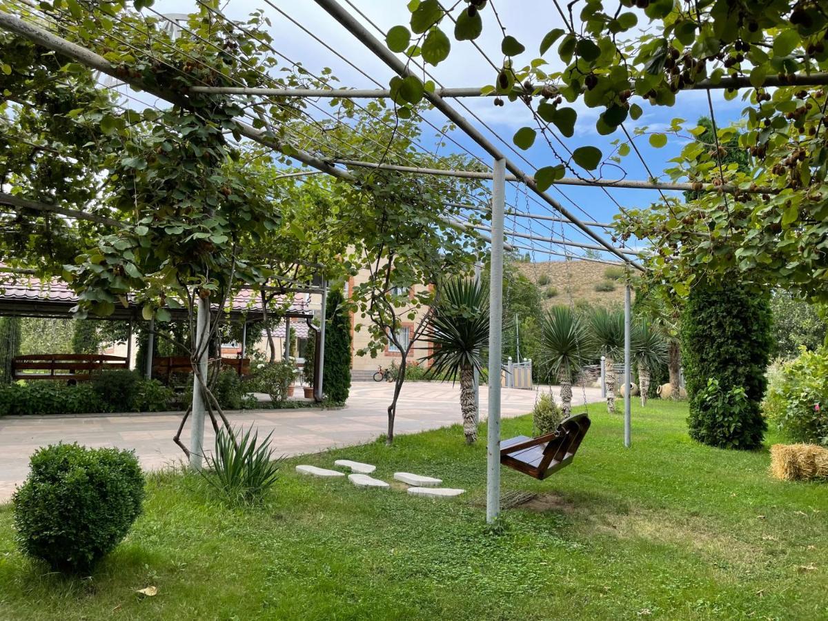 Kamar Hotel Idzsevan Kültér fotó