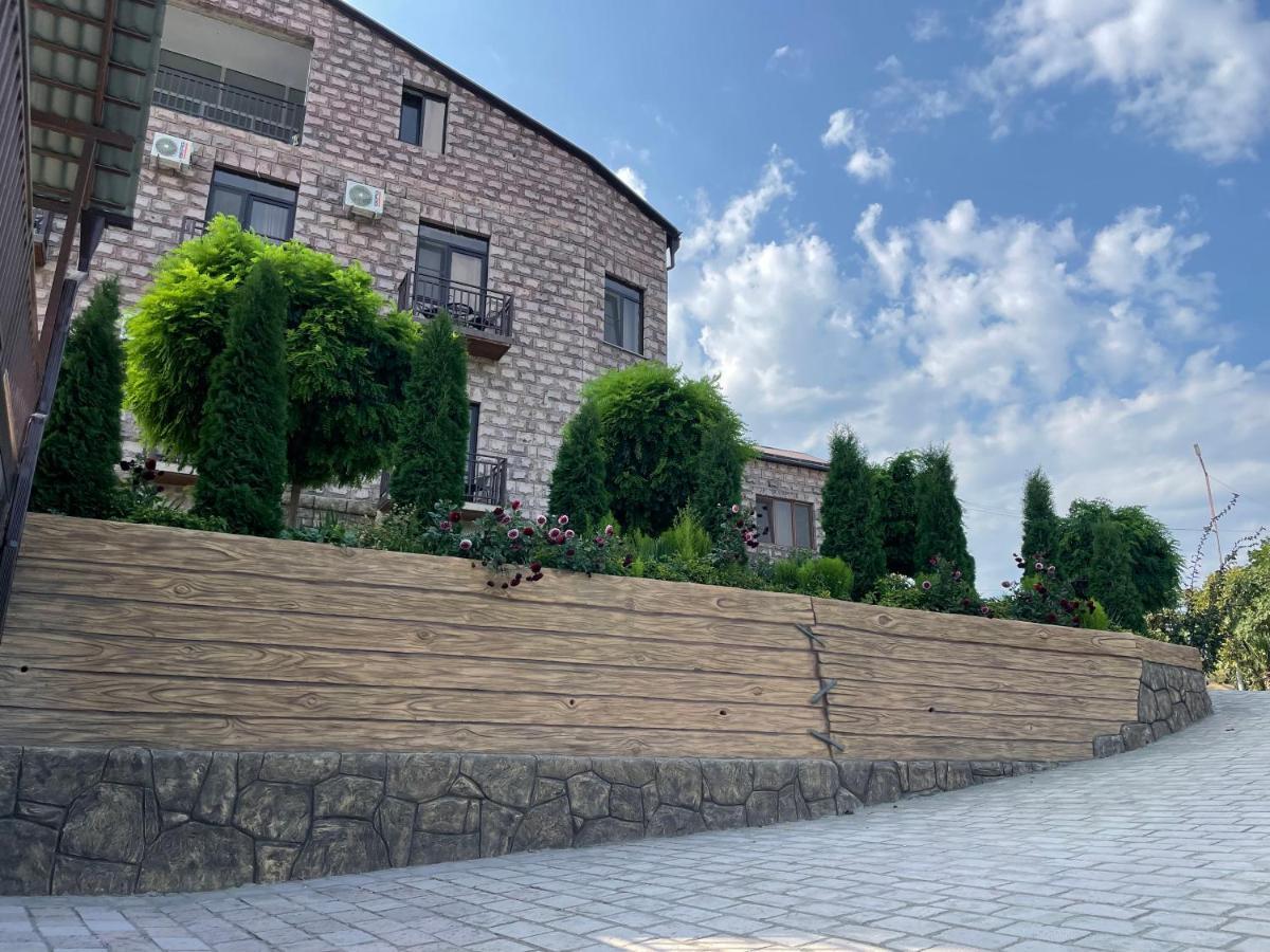 Kamar Hotel Idzsevan Kültér fotó