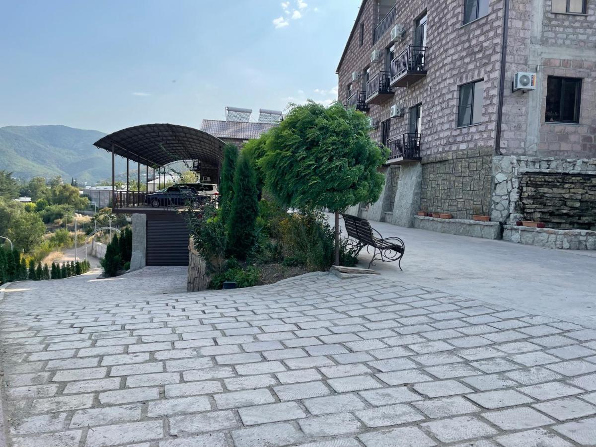 Kamar Hotel Idzsevan Kültér fotó