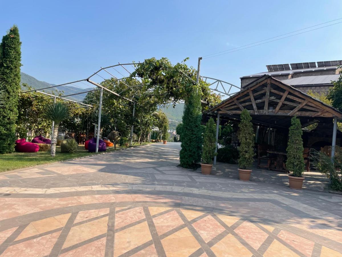 Kamar Hotel Idzsevan Kültér fotó