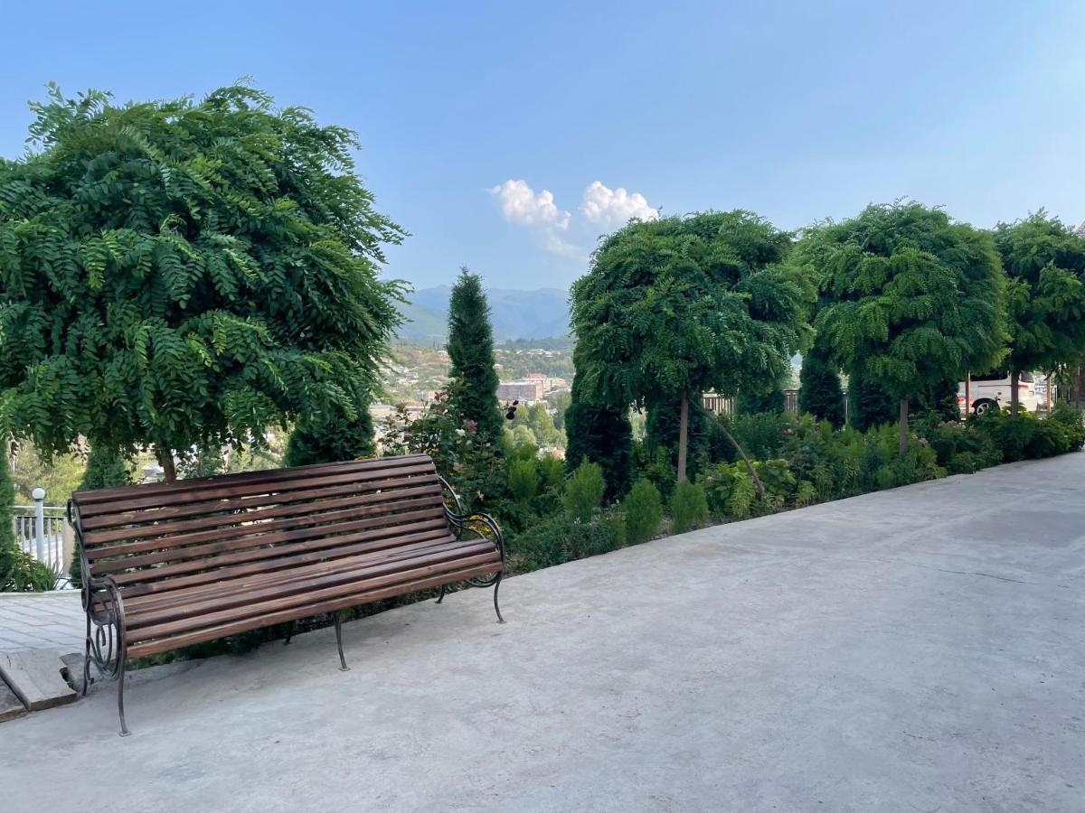 Kamar Hotel Idzsevan Kültér fotó