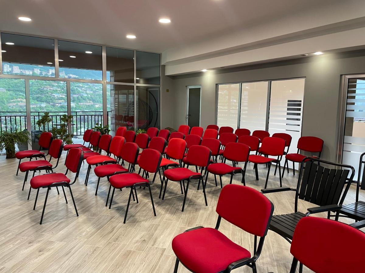 Kamar Hotel Idzsevan Kültér fotó